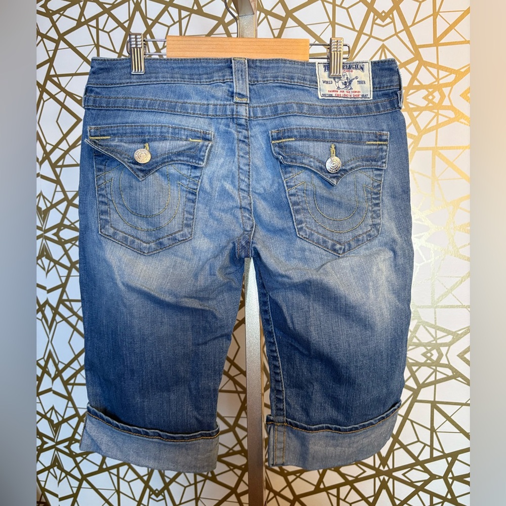 💜True Religion Knee length Shorts Women’s Bermuda Denim Jeans size 29
